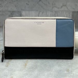 COACH Colorblock Large Continental Zip Around Leather Wallet